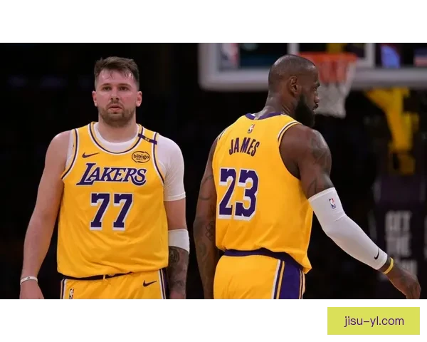 东契奇：强硬回应比赛与詹姆斯默契提升